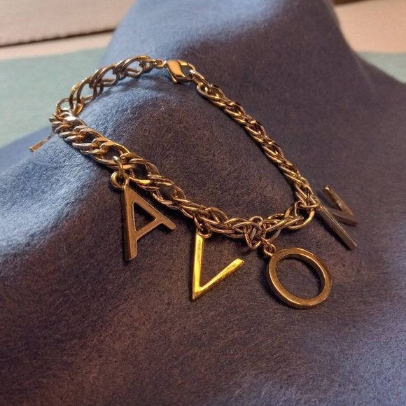 Vintage Avon Bracelet - Picture 1 of 6